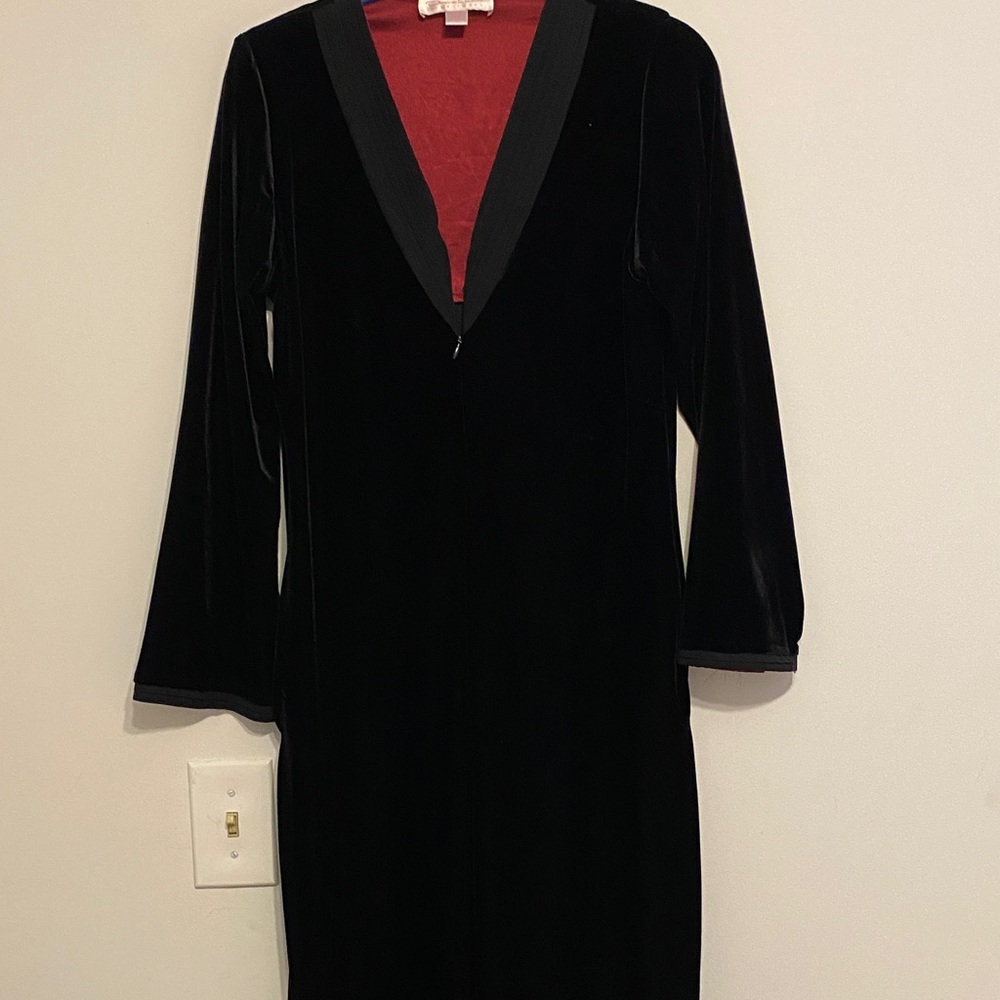 Elegant Black Velvet pullover robe